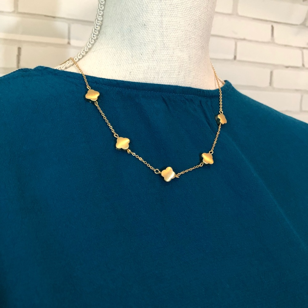 Goldtone Quatrefoil Station Necklace
